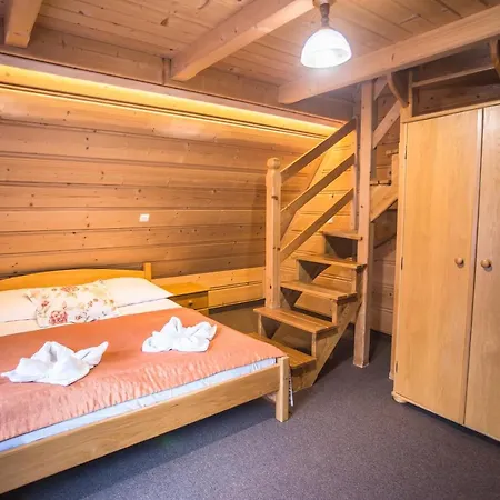 Gran Jacuzzi & Sauna Косцелиско