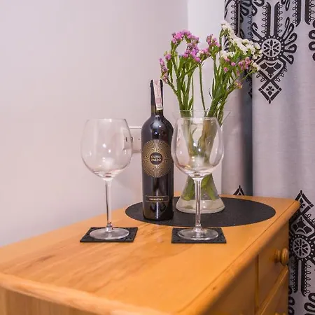 Gran Jacuzzi & Sauna Bed & Breakfast