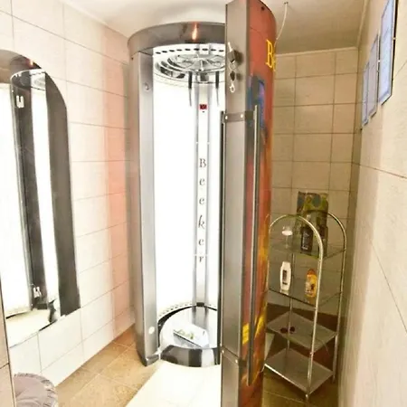 Gran Jacuzzi & Sauna 3*