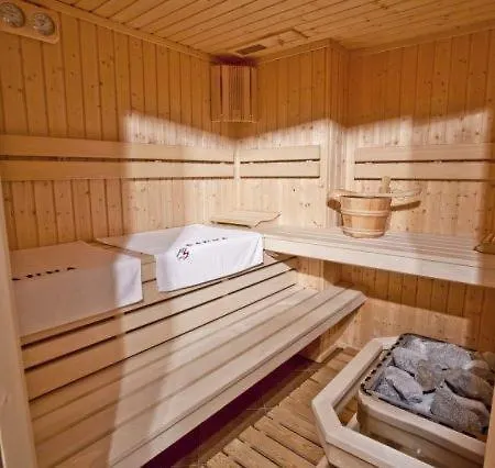Gran Jacuzzi & Sauna Bed & Breakfast 3*