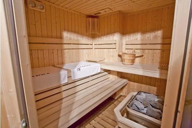 Gran Jacuzzi & Sauna Bed & Breakfast 3*